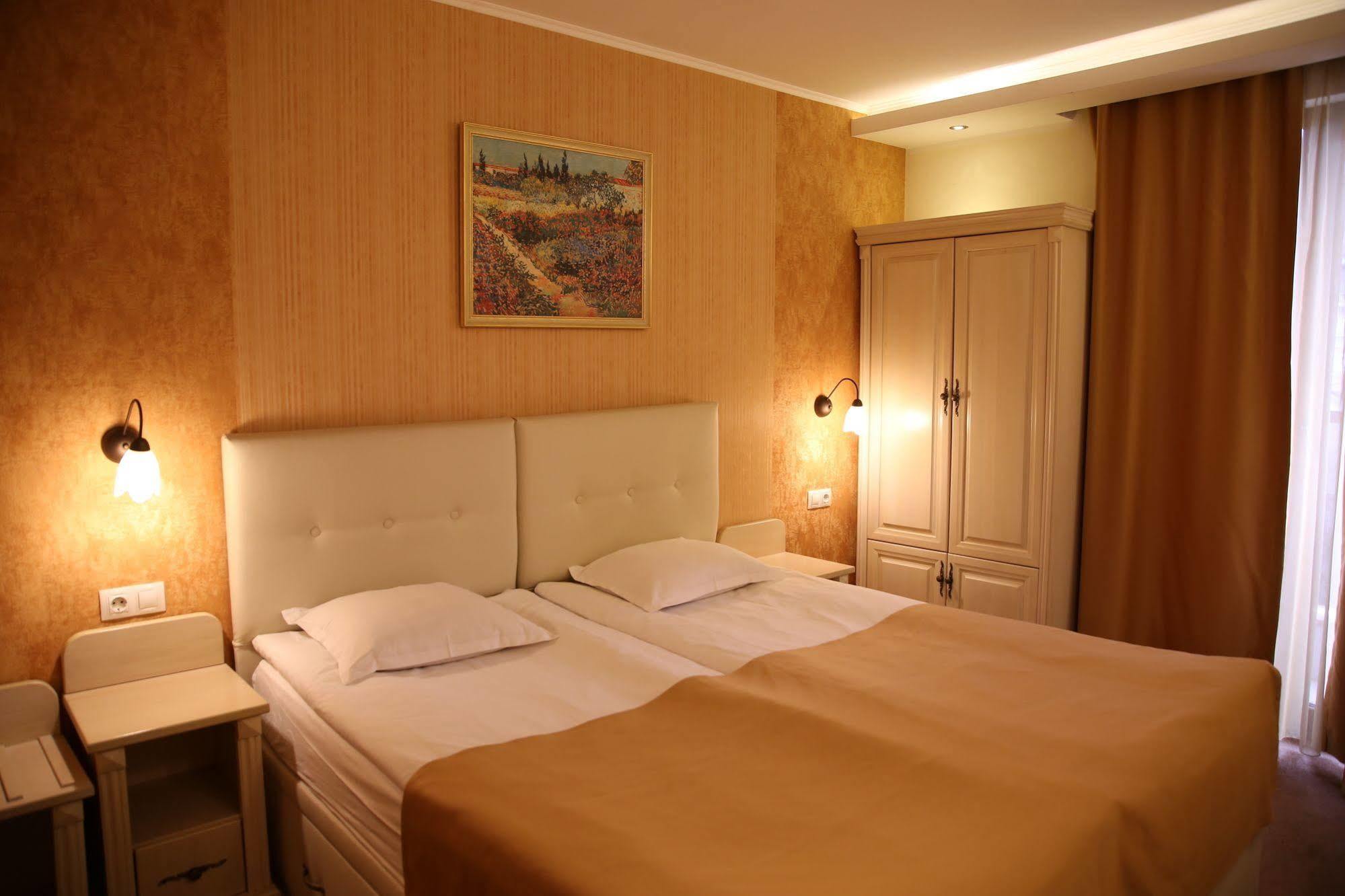 Hotel Adria Sofia Bagian luar foto